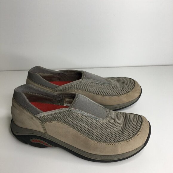 Merrell Equinox Slip On Loafer Size 9.5 Taupe - Picture 1 of 11